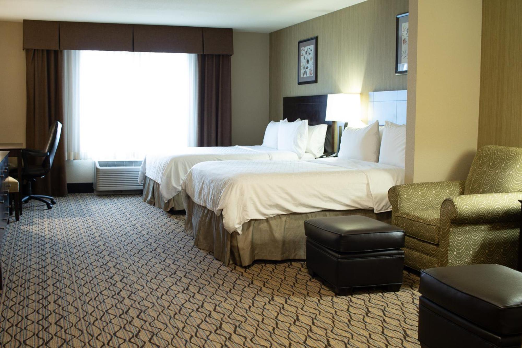 Holiday Inn Express & Suites - Williston By Ihg Exterior photo