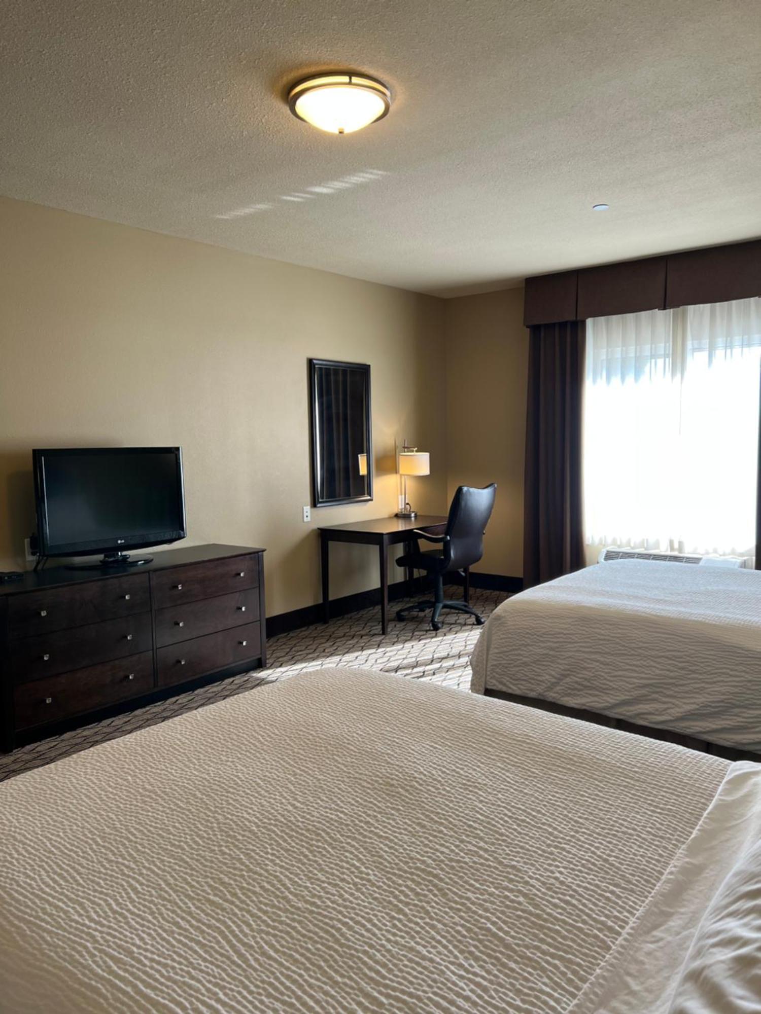Holiday Inn Express & Suites - Williston By Ihg Exterior photo